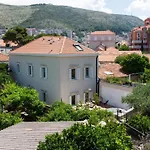Kala Luxury By Duhomes 4*