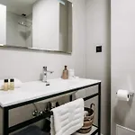 Kala Luxury By Duhomes 4*