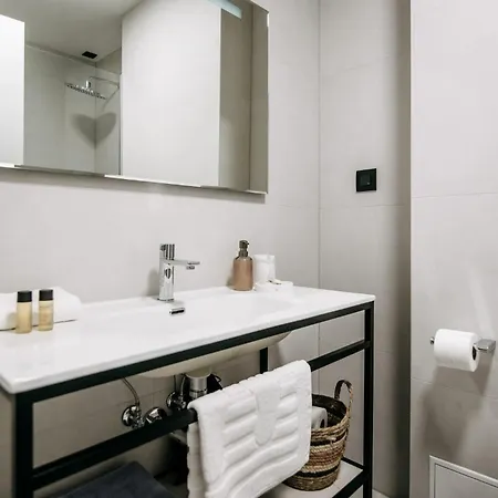 Kala Luxury By Duhomes 4*