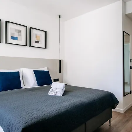 Kala Luxury By Duhomes