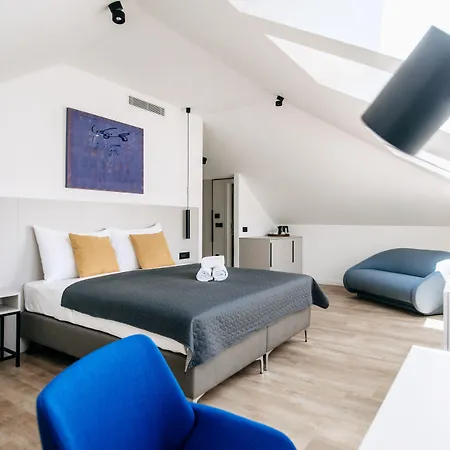 Kala Luxury By Duhomes 招待所